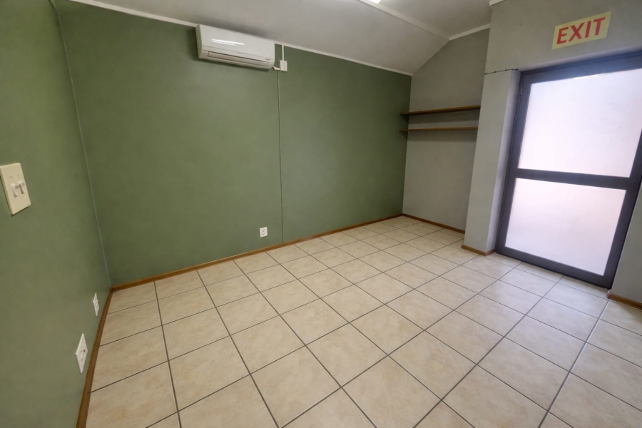 To Let commercial Property for Rent in Olifantshoek Northern Cape